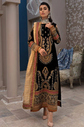 img_emaan_adeel_velvet_awwal_boutique