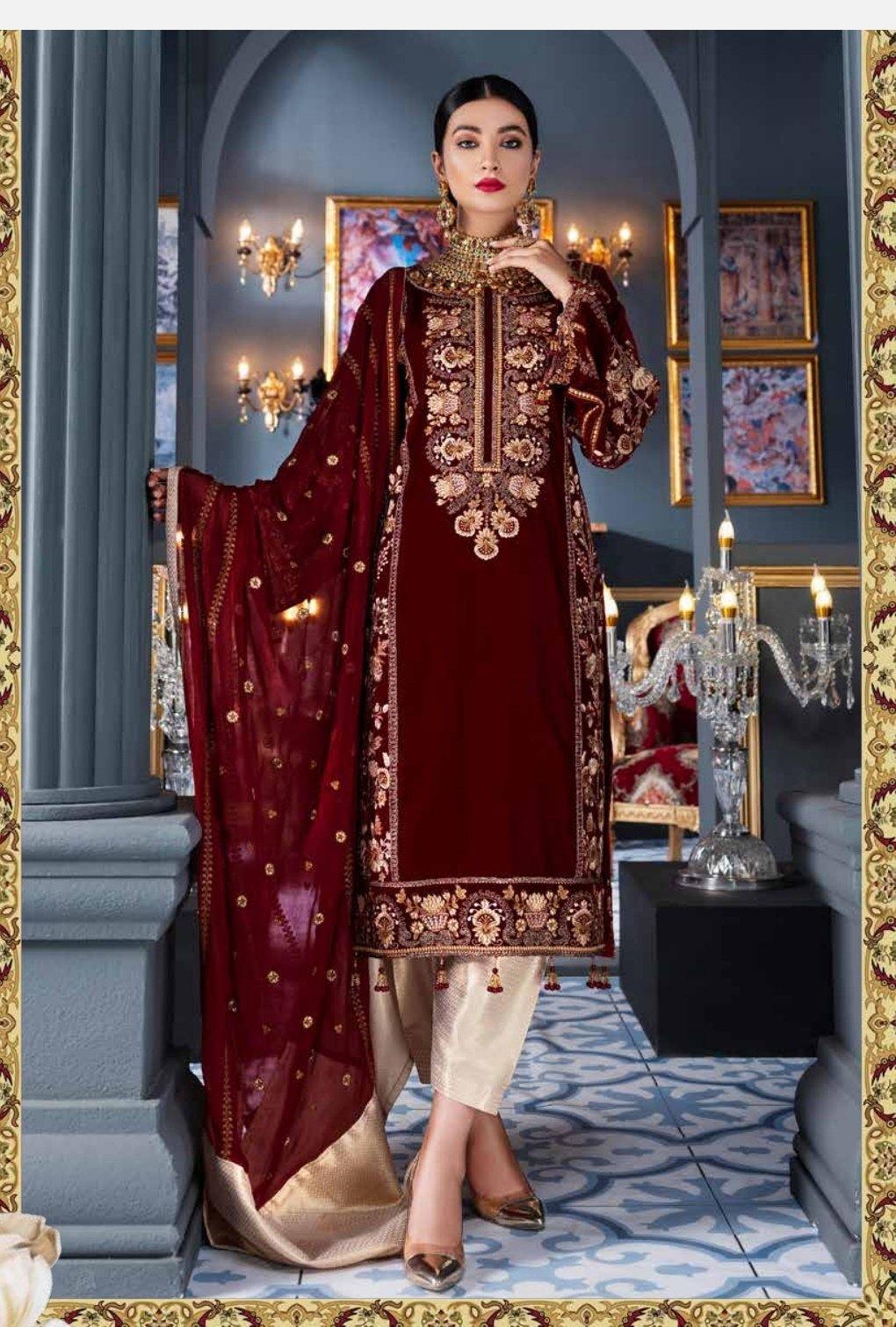img_emaan_adeel_velvet_collection_awwal_boutique