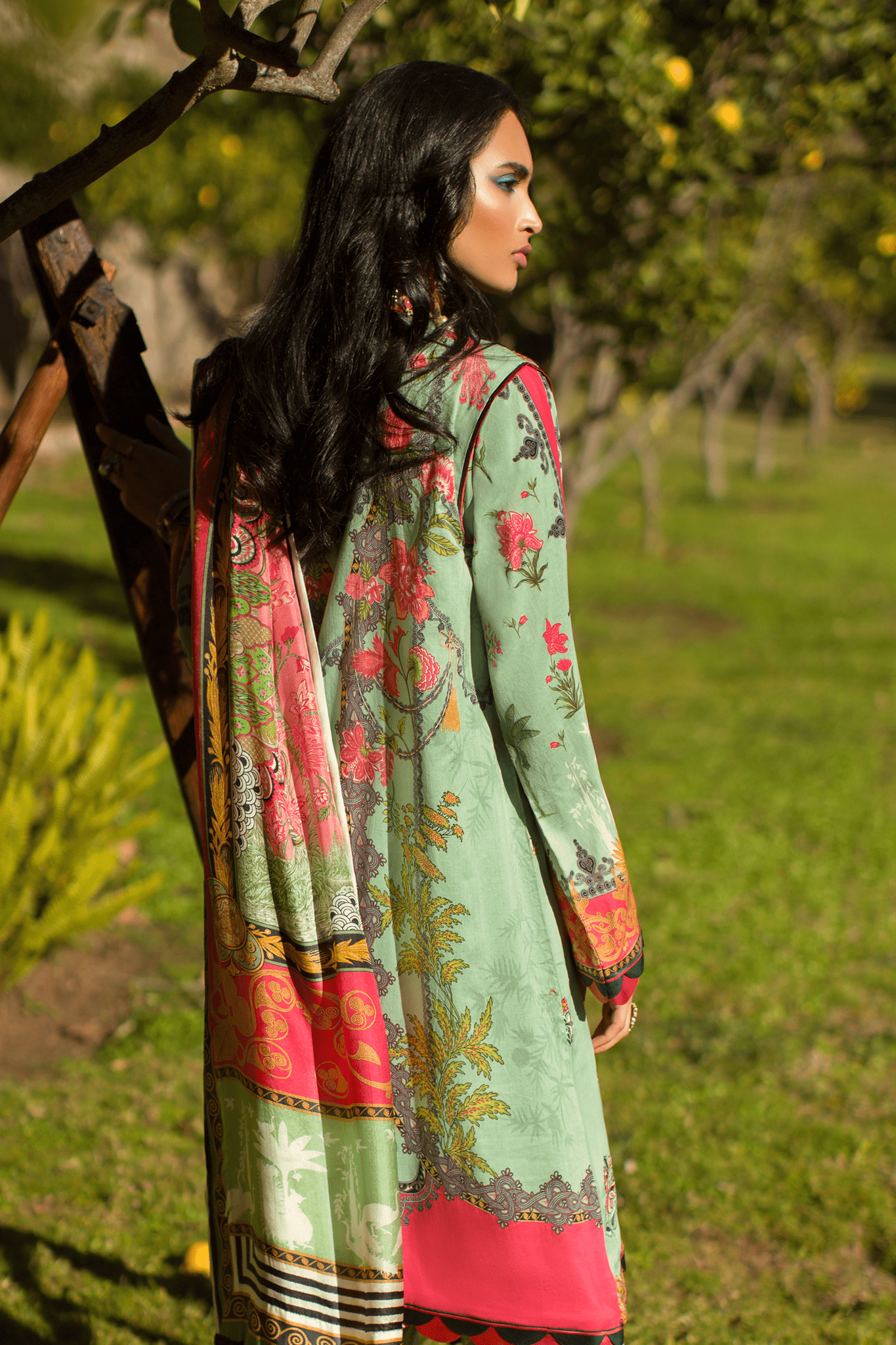 Élan Luxury Lawn Collection EL-13 A (ENCANTADA)