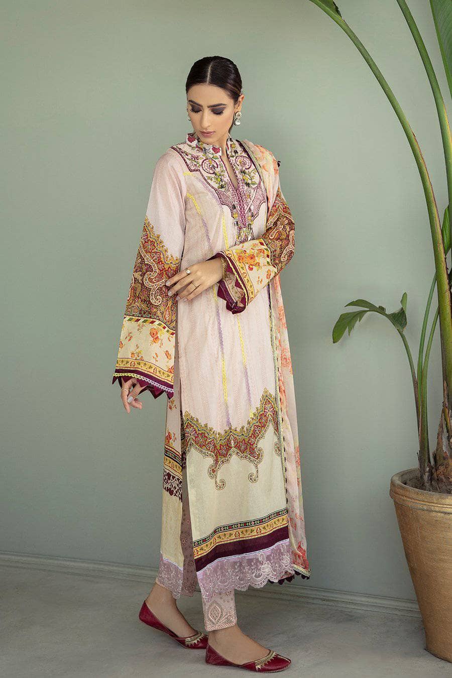 img_faixa_faixan_by_ittehad_lawn_2021_awwal_boutique