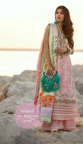 img_farah_talib_aziz_lawn_22_awwal_boutique