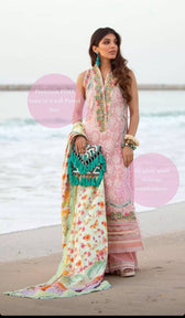 img_farah_talib_aziz_lawn_22_awwal_boutique
