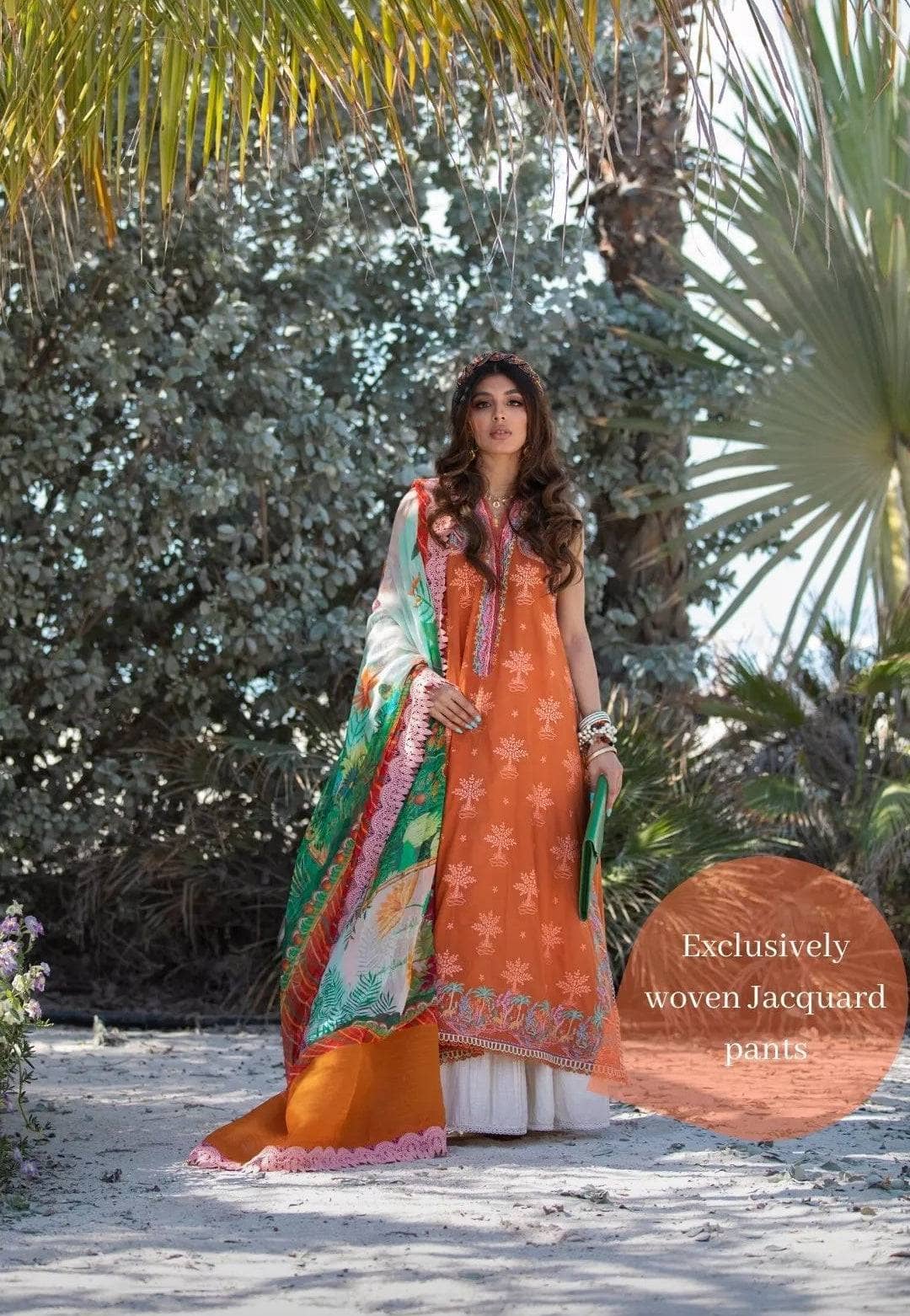 img_farah_talib_aziz_lawn_22_awwal_boutique