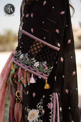 img_farah_talib_aziz_lawn_22_awwal_boutique_awwal_boutique