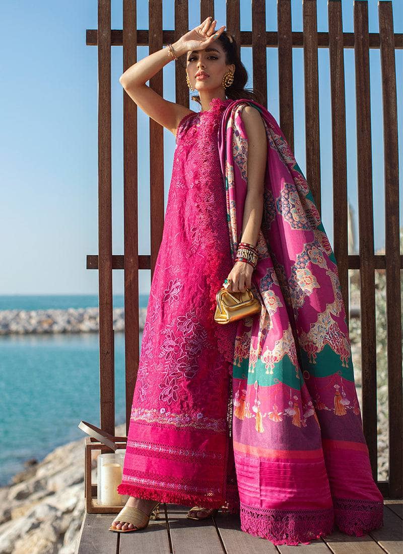 img_farah_talib_aziz_lawn_22_awwal_boutique