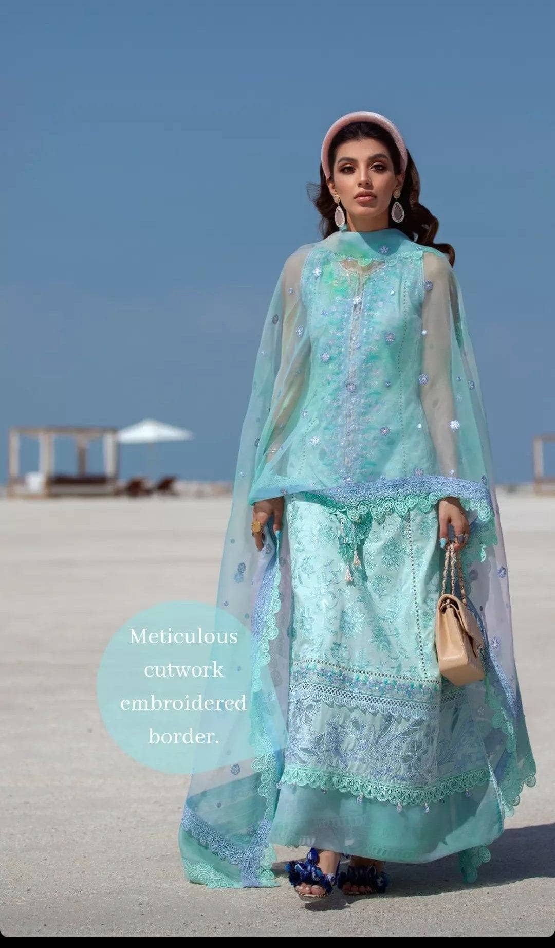 img_farah_talib_aziz_lawn_22_awwal_boutique
