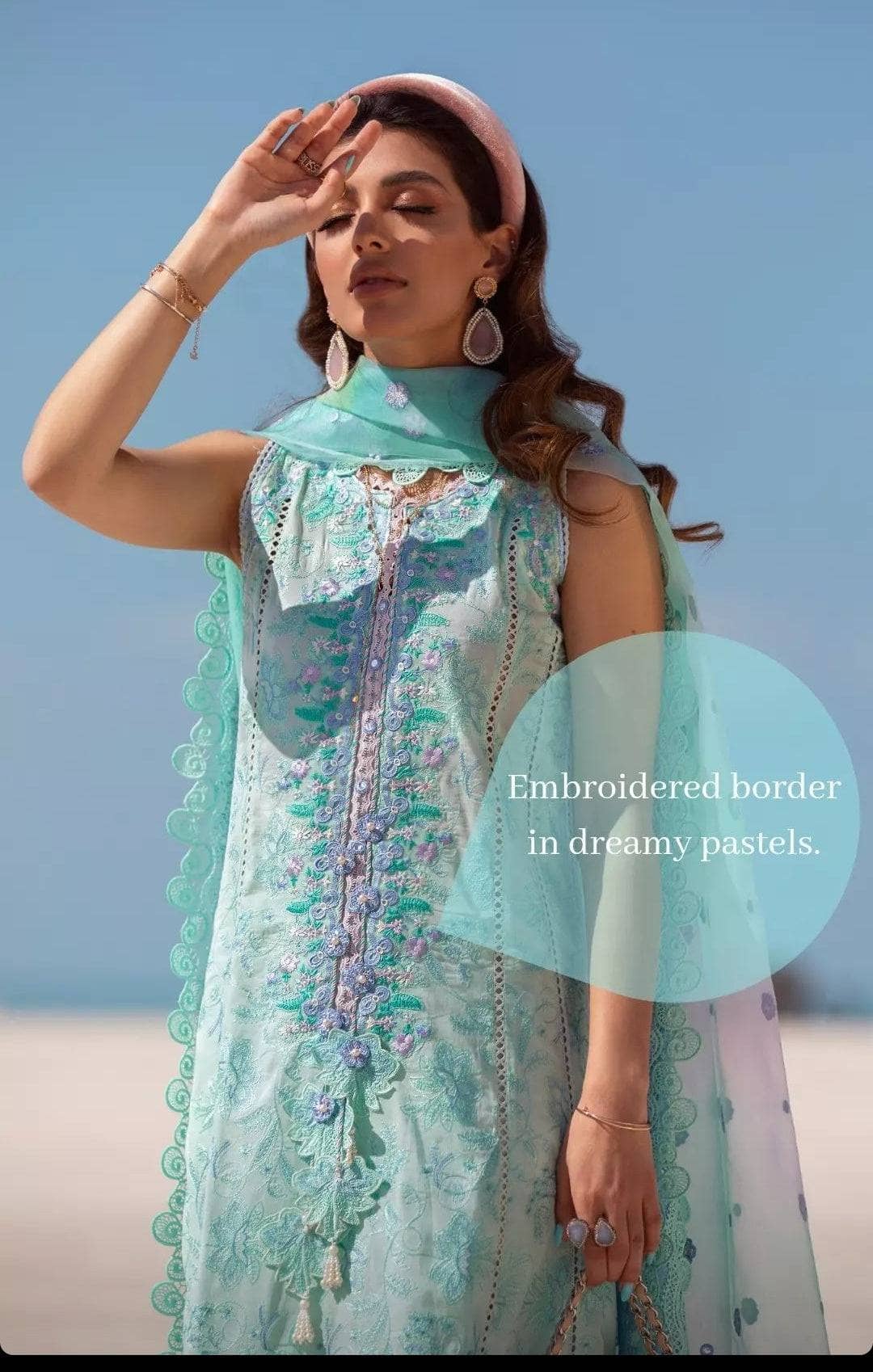 img_farah_talib_aziz_lawn_22_awwal_boutique