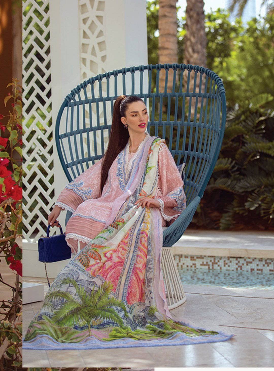 img_farah_talib_aziz_lawn_2021_awwal_boutique