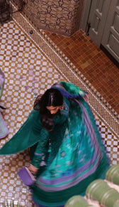 img_farah_talib_aziz_lawn_23_awwal_boutique