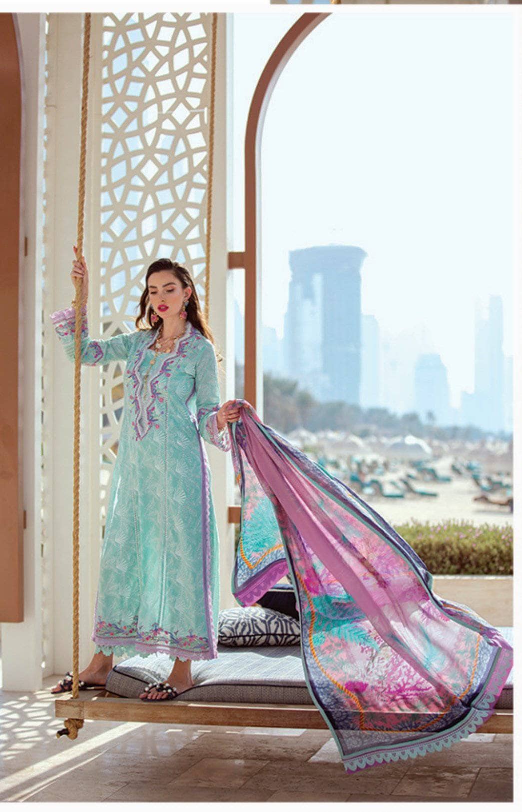 img_farah_talib_aziz_lawn_2021_awwal_boutique