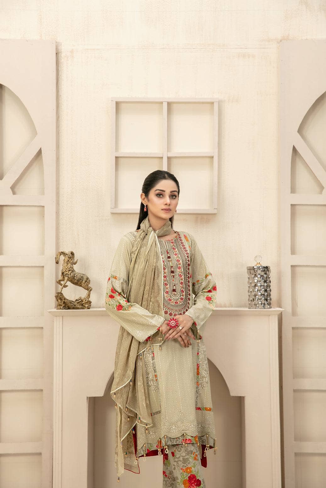 img_amna_sohail_melika_awwal_boutique