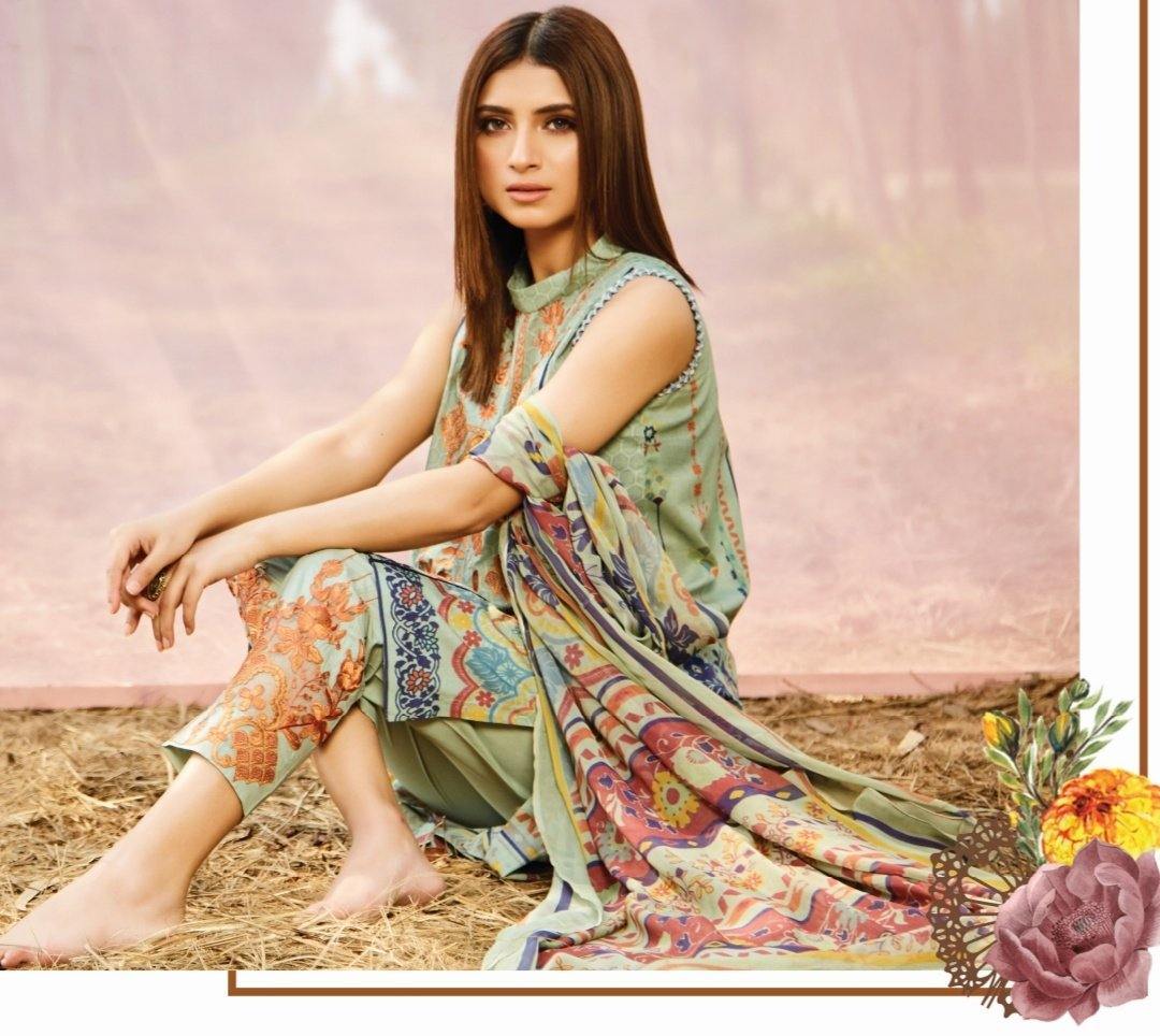 img_florent_lawn_by_naqsh_awwal_boutique