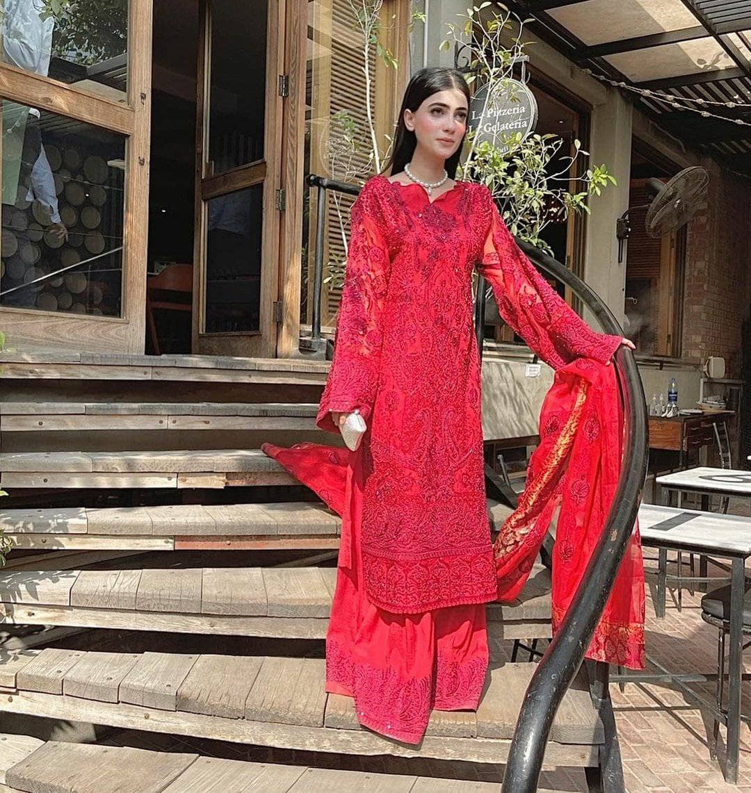 Spotted in Maryum N Mariya Freesia Wedding/FH05/Rosy Evening