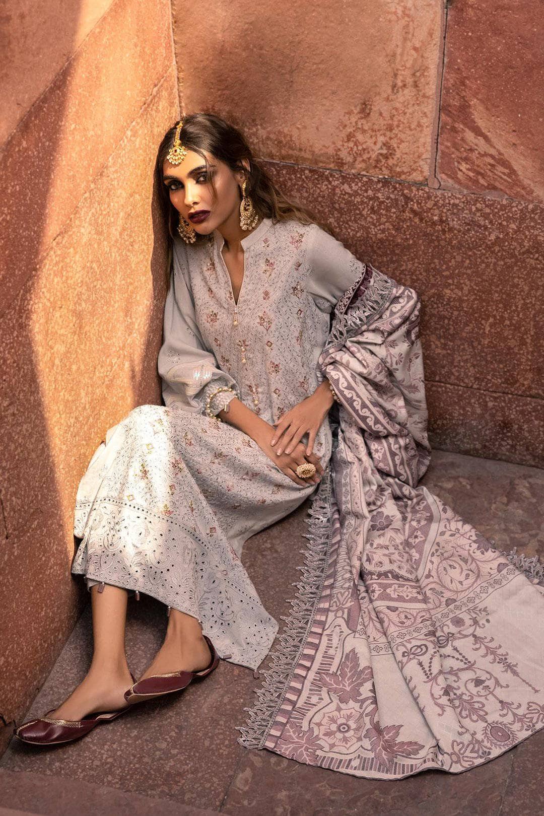 img_nureh_exclsuive_shawl_collection_awwal_boutique