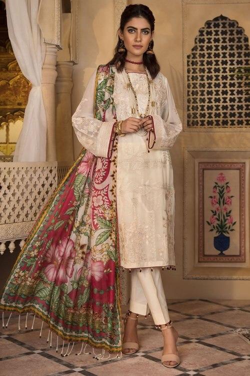 img_sapphire_lawn_collection_2020_awwal_boutique