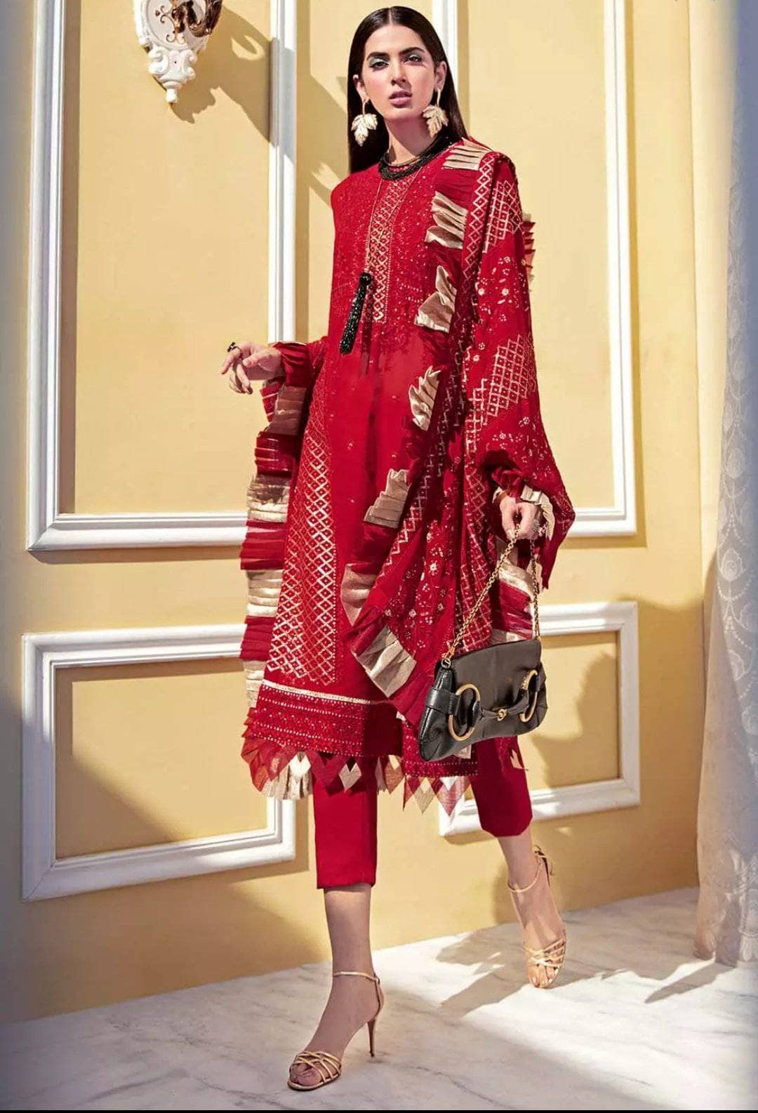 img_gul_ahmed_luxury_collection_2021_awwal_boutique