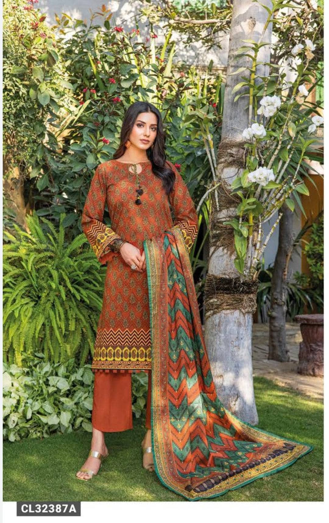 img_gul_ahmed_essentials_23_lawn_awwal_boutique