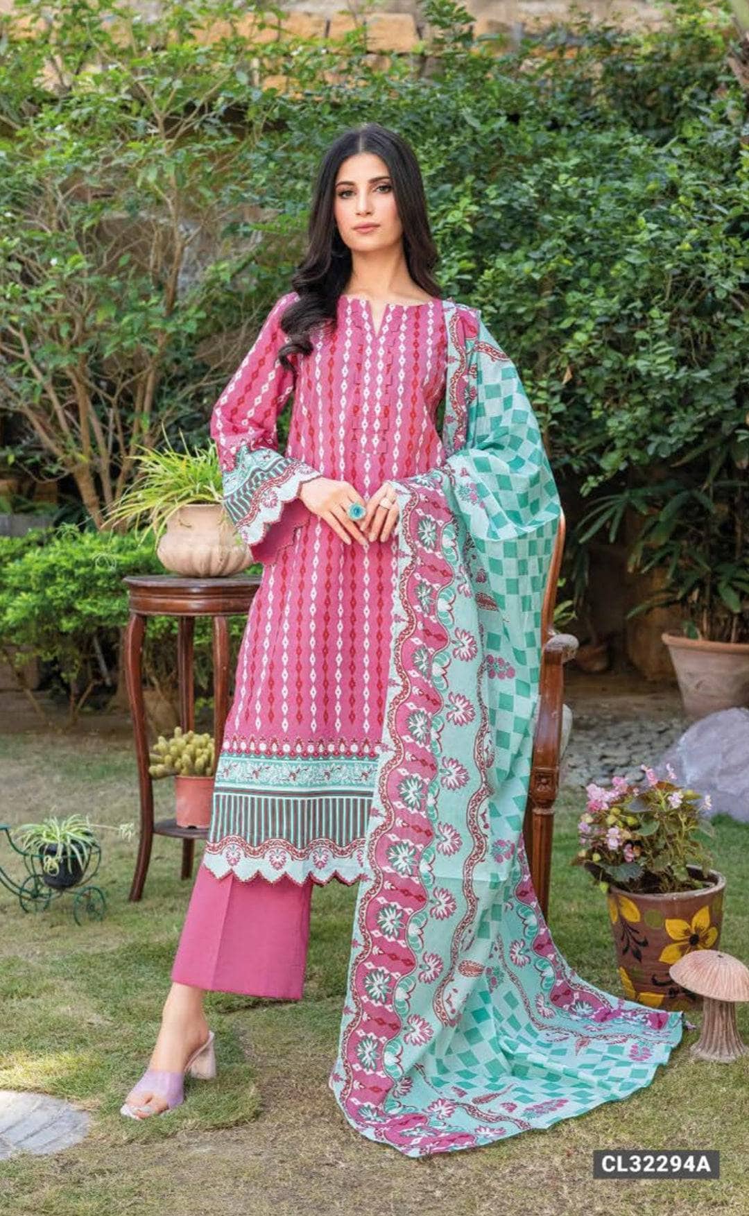 img_gul_ahmed_essentials_23_lawn_awwal_boutique