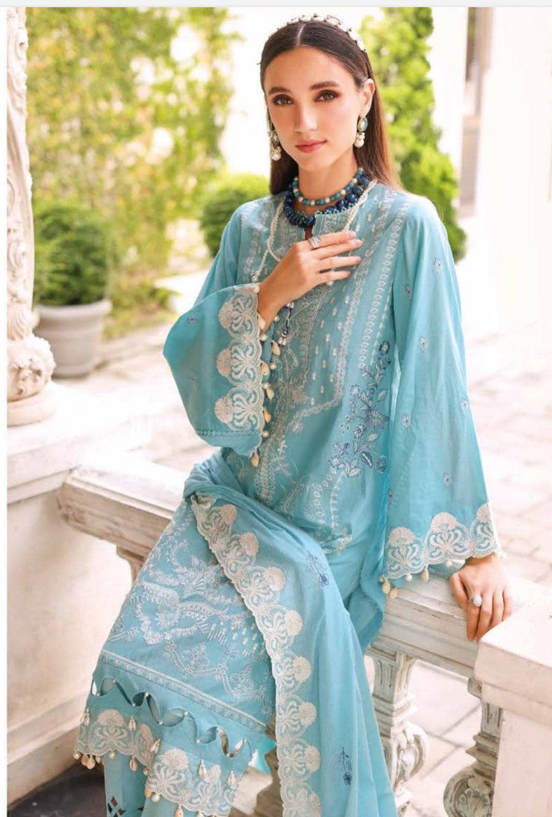 img_gul_ahmed_essentials_23_awwal_boutique