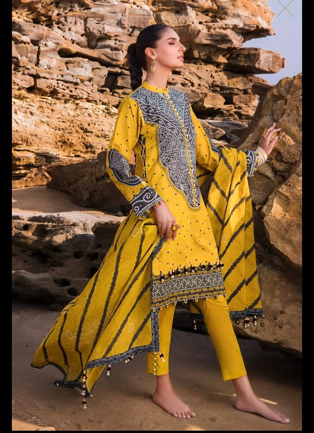 img_gul_ahmed_chunari_lawn_22_awwal_boutique