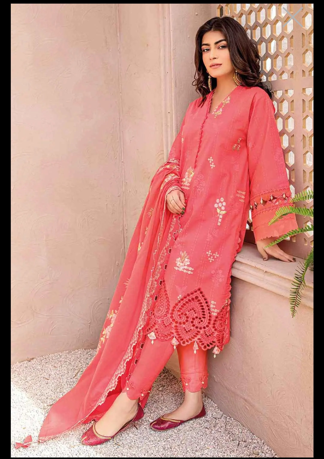 img_gul_ahmed_summer_essential_lawn_2022_awwal_boutique