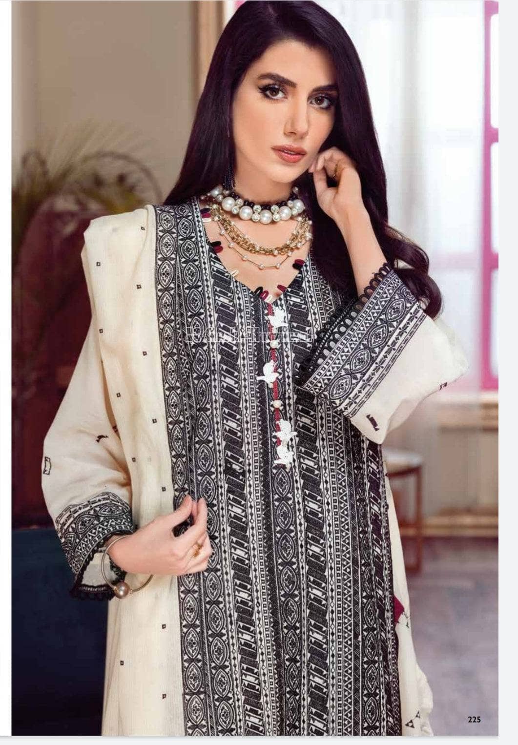img_gul_ahmed_summer_premium_lawn_2022_awwal_boutique