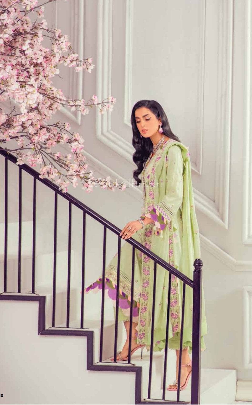 img_gul_ahmed_summer_premium_lawn_2022_awwal_boutique