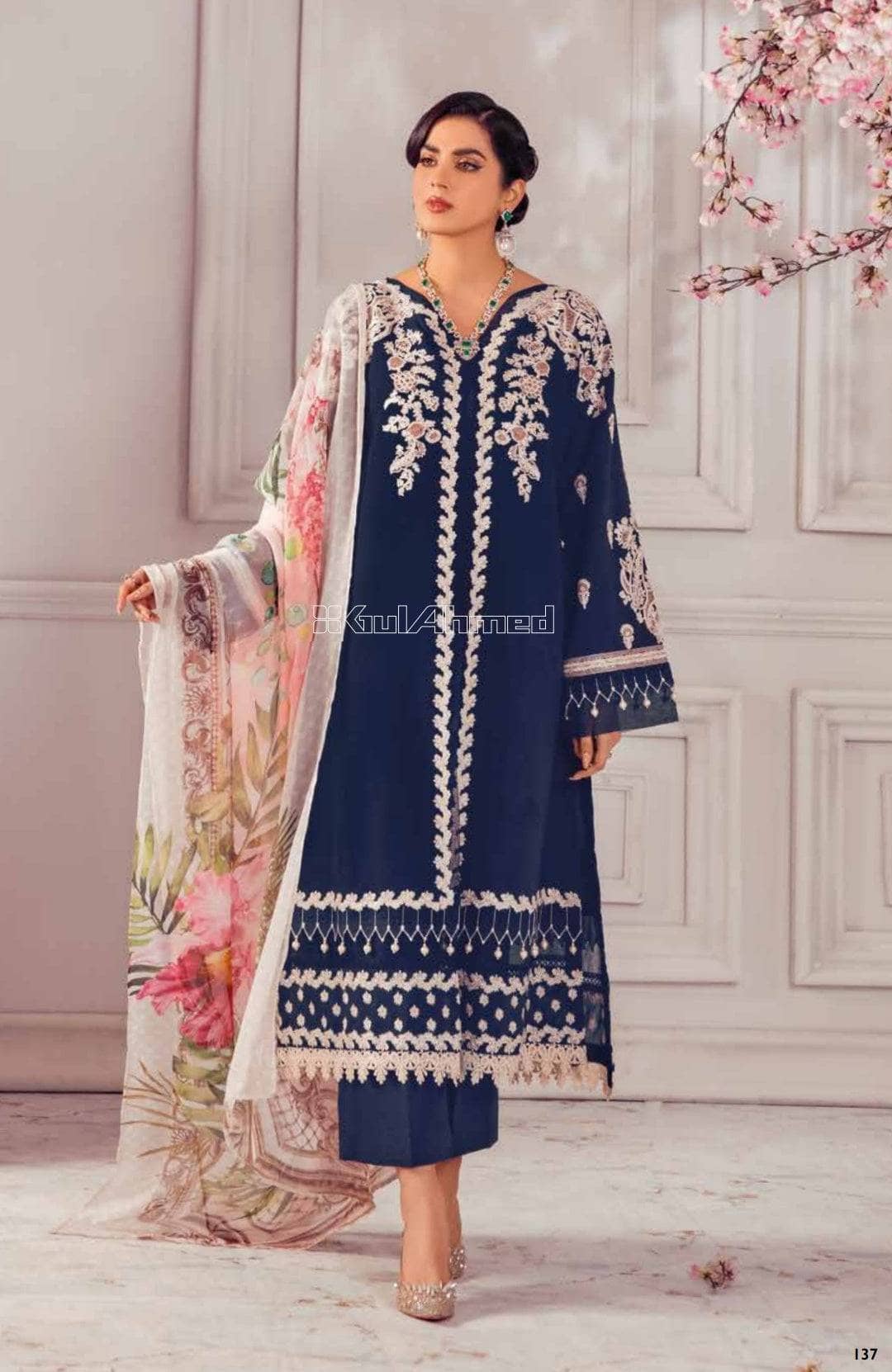 img_gul_ahmed_summer_premium_lawn_2022_awwal_boutique