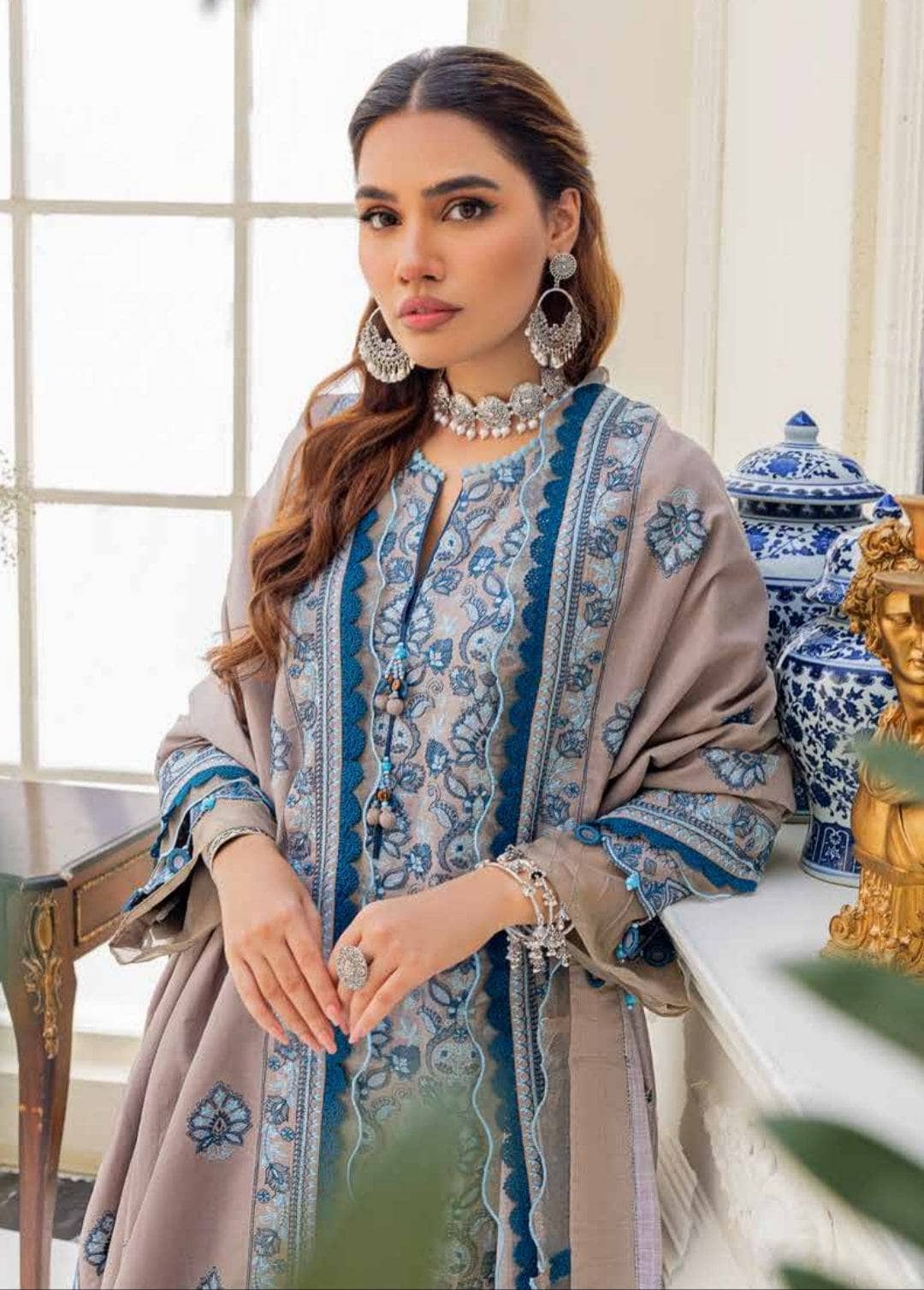 img_gul_ahmed_winter_2022_awwal_boutique