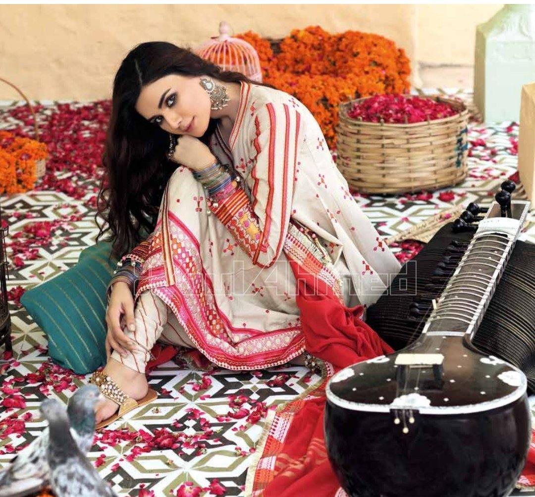 img_gul_ahmed_basics_lawn_2020_awwal_boutique