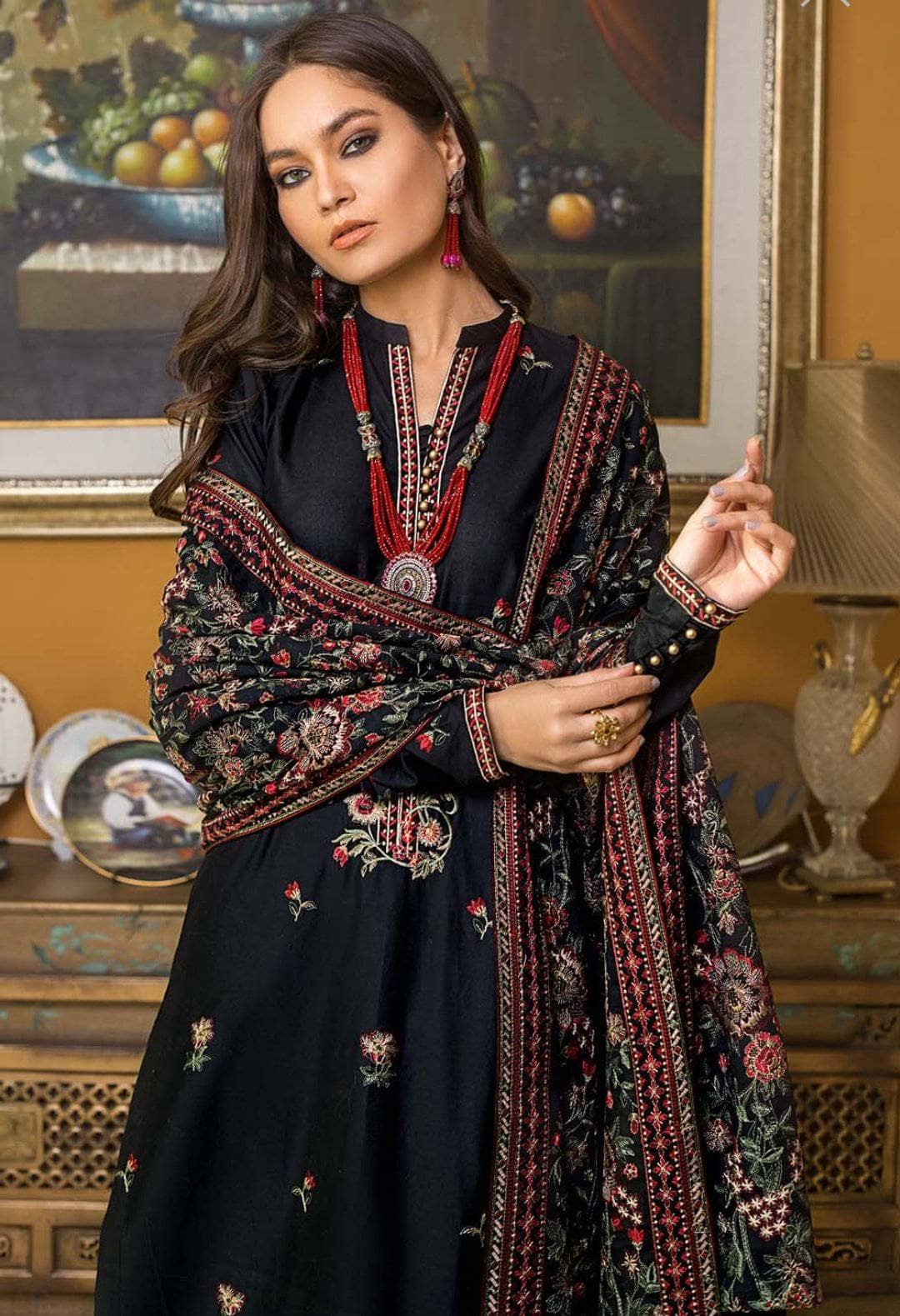 img_gul_ahmed_luxury_collection_2021_awwal_boutique