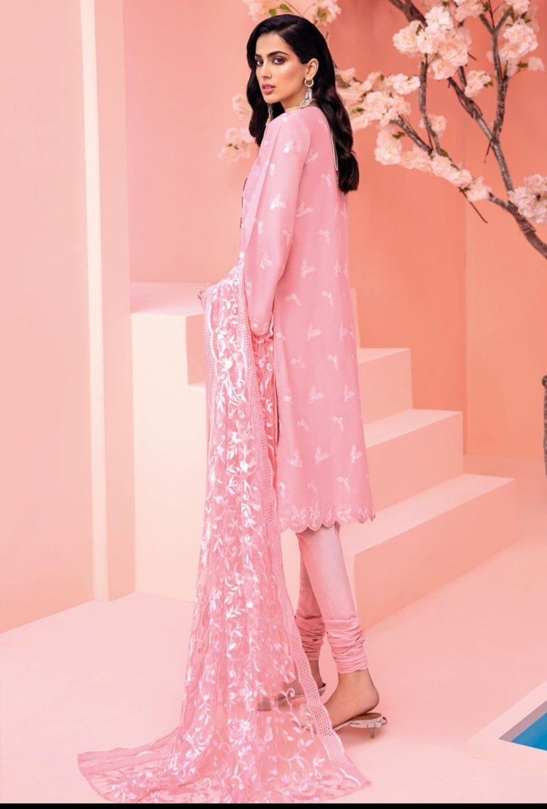 img_gul_ahmed_summer_premium_lawn_collection_awwal_boutique