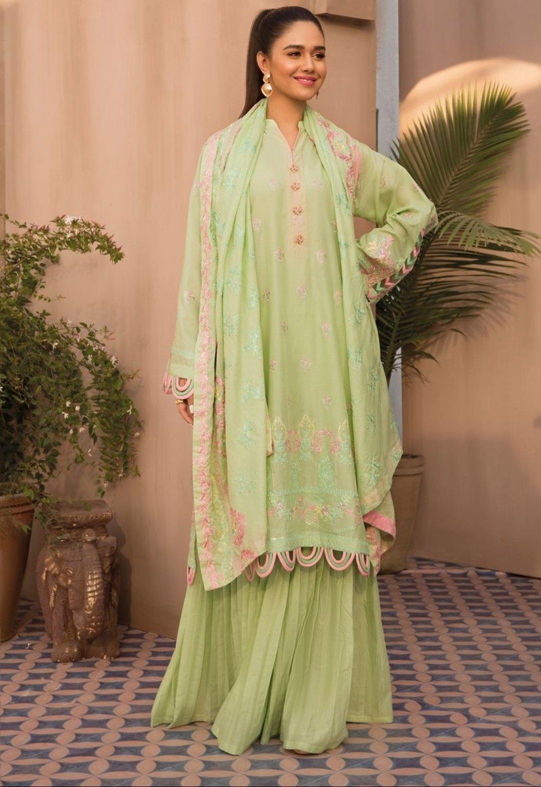 img_gul_ahmed_summer_premium_lawn_collection_awwal_boutique