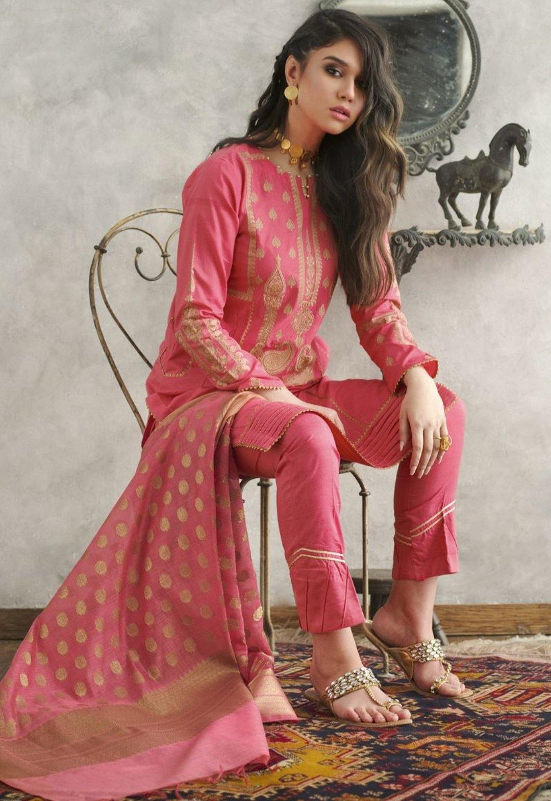 img_gul_ahmed_summer_premium_lawn_collection_awwal_boutique