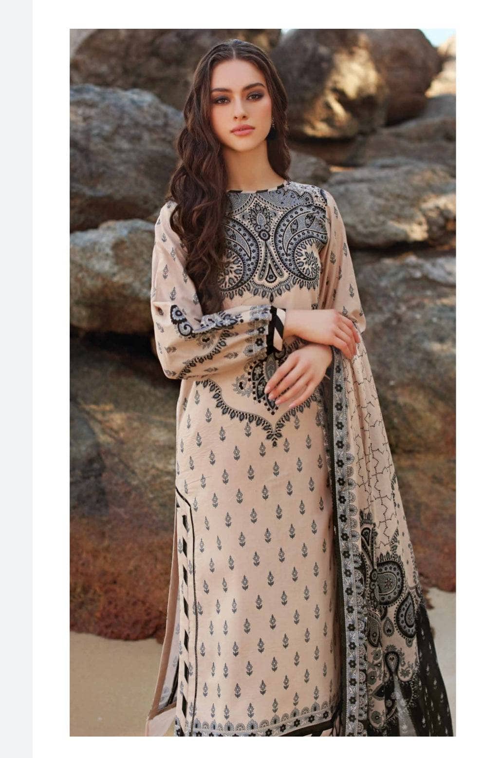 img_ambrosia_black_and_white_lawn_22_awwal_boutique