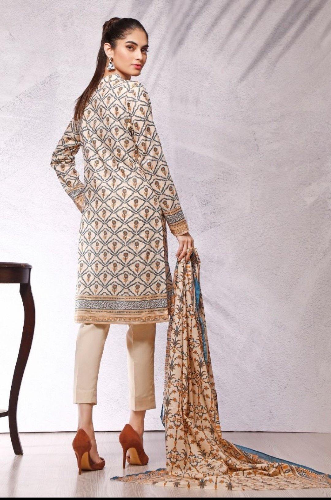 img_gul_ahmed_azadi_edition_lawn_awwal_boutique