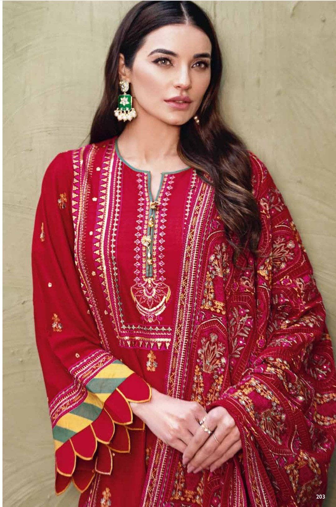 img_gul_ahmed_luxury_collection_2021_awwal_boutique