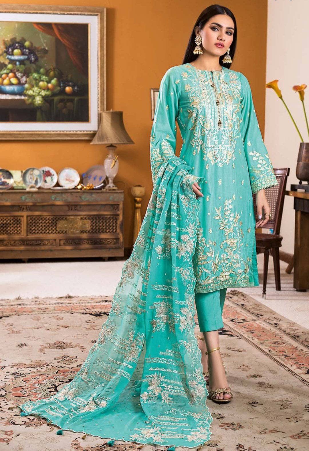 img_gul_ahmed_luxury_collection_2021_awwal_boutique