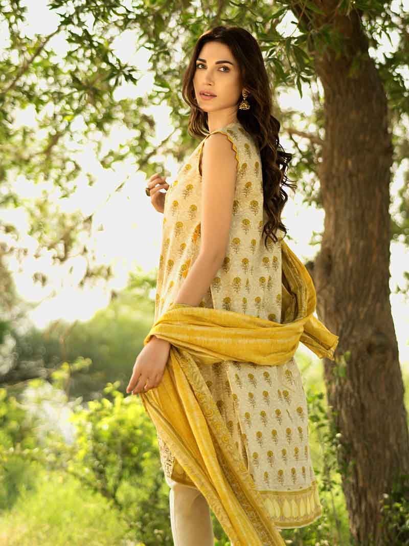 img_gul_ahmed_malmal_lawn_collection