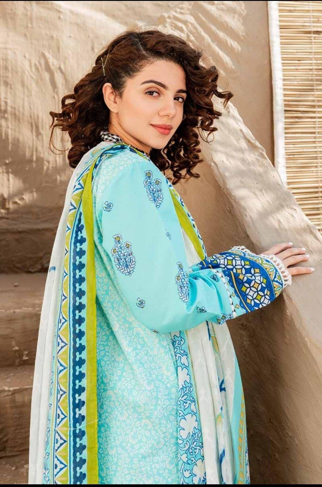 img_gul_ahmed_halla_pottery_lawn_collection_awwal_boutique