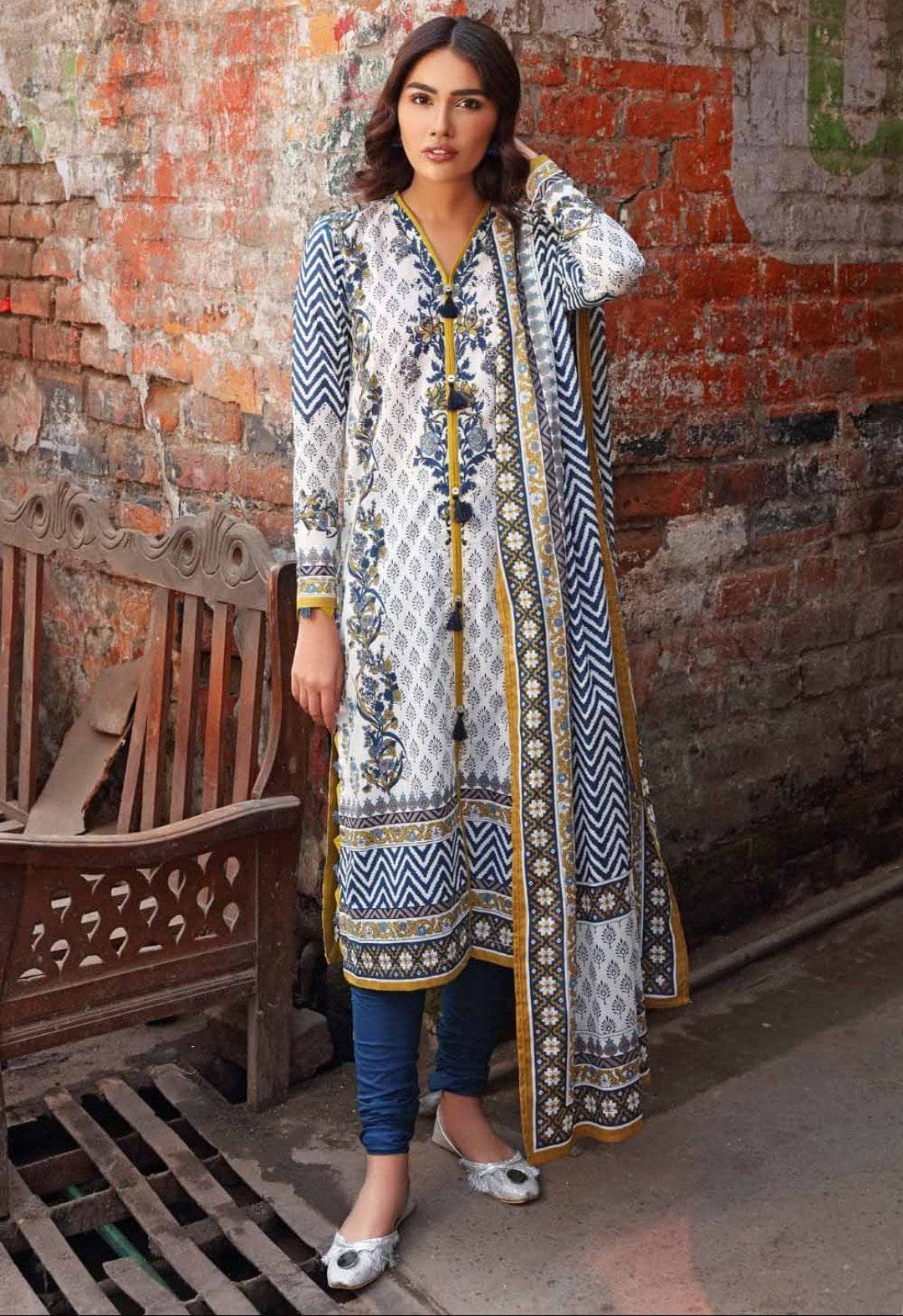 img_gul_ahmed_organic_lawn_2021_awwal_boutique