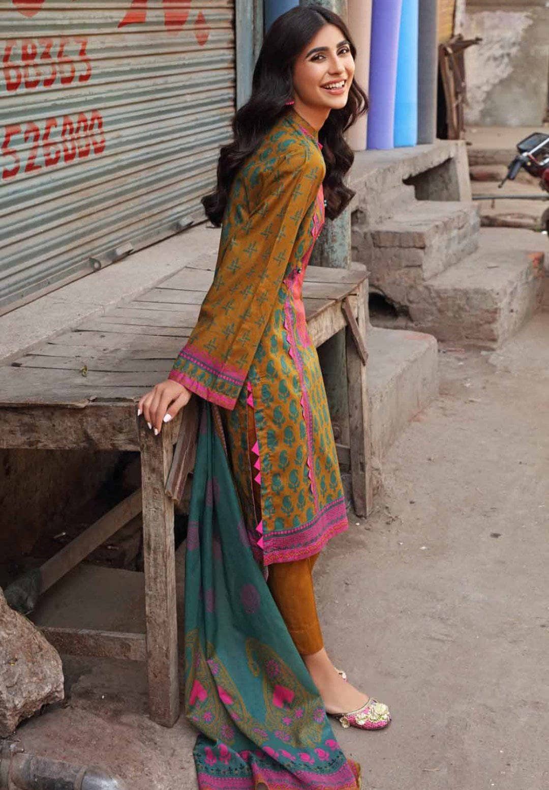 img_gul_ahmed_organic_lawn_2021_awwal_boutique