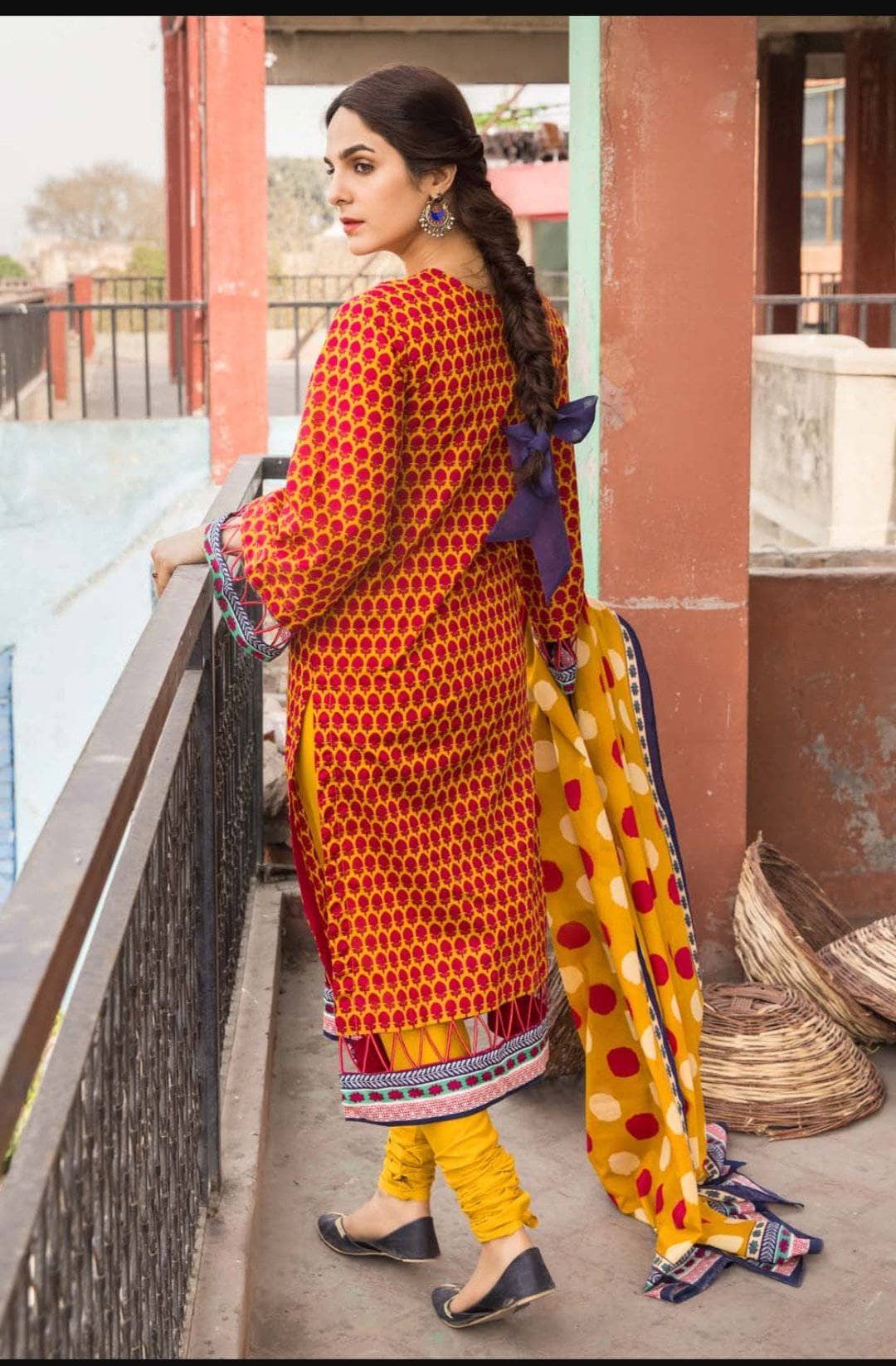 img_gul_ahmed_summer_premium_lawn_collection_awwal_boutique