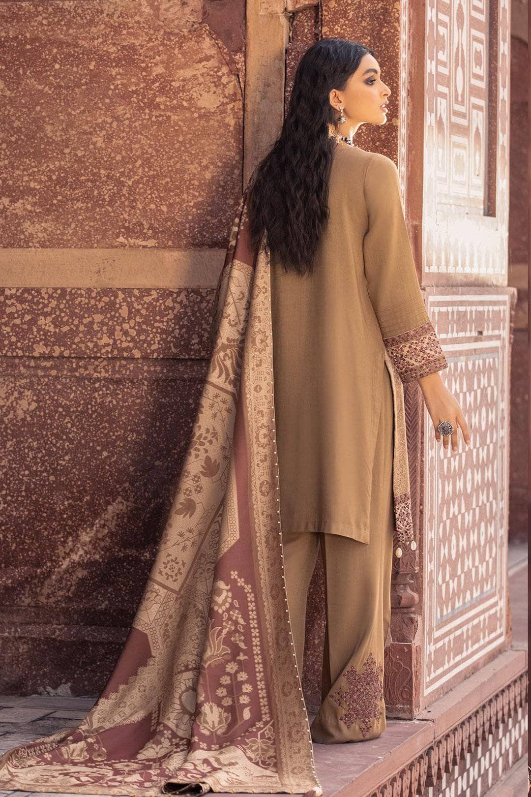 img_nureh_exclusive_shawl_collection_awwal_boutique