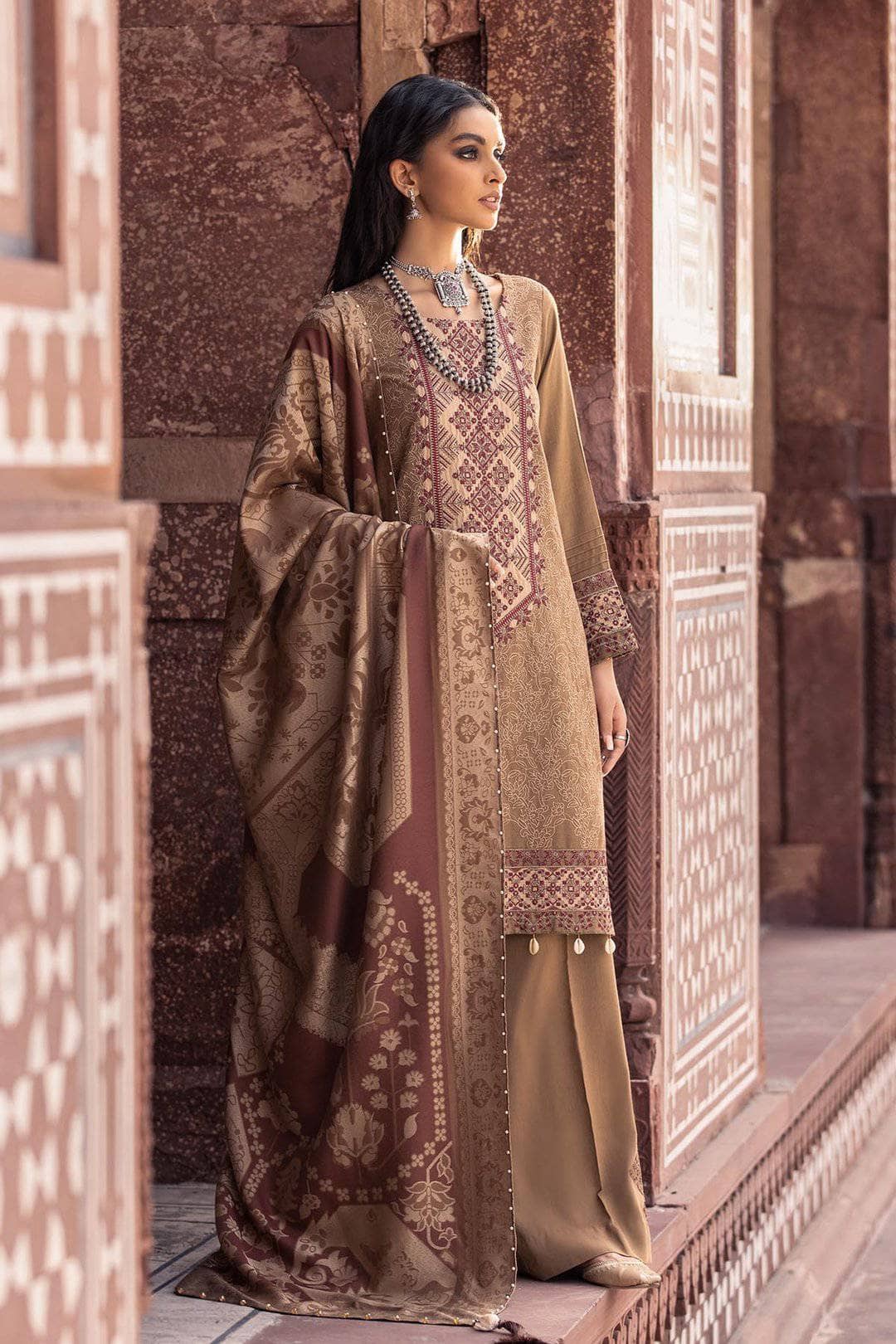 img_nureh_exclusive_shawl_collection_awwal_boutique