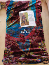 Open Pics\GUL AHMED PURE JOY OF WINTER/VELVET/BVL1201008A