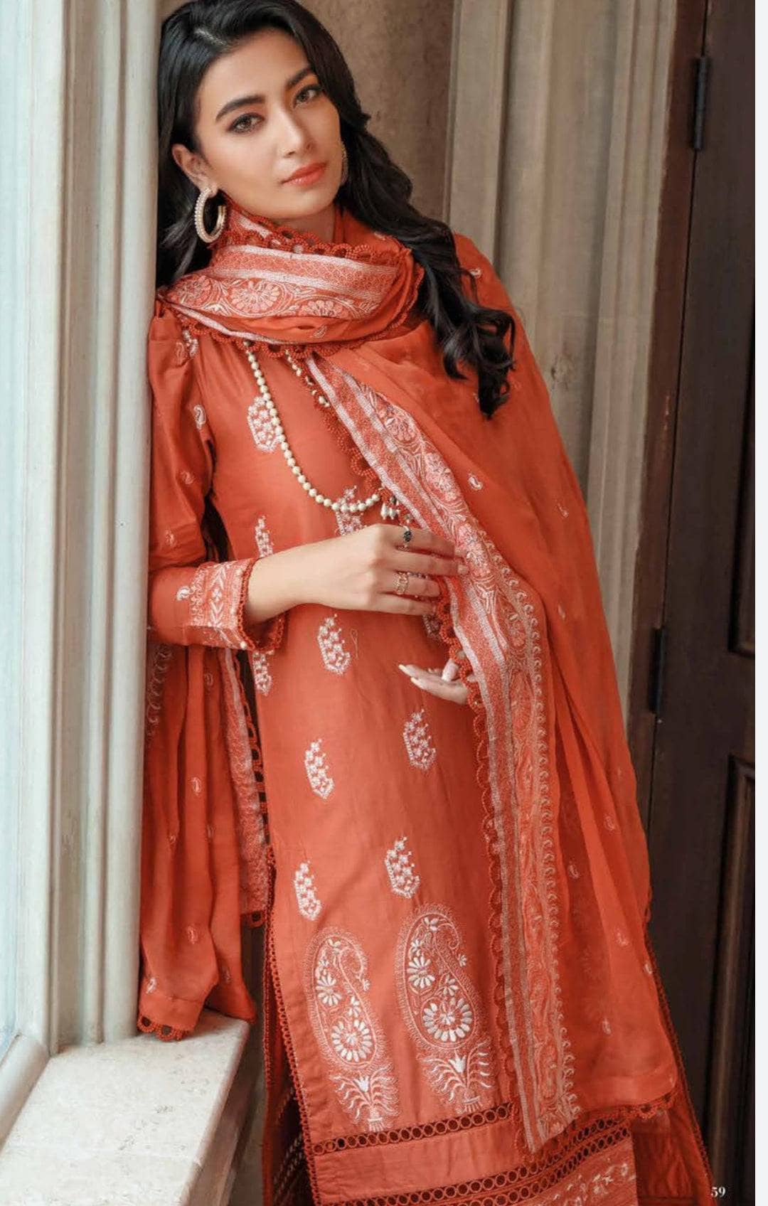 img_gul_ahmed_premium_lawn_23_awwal_boutique