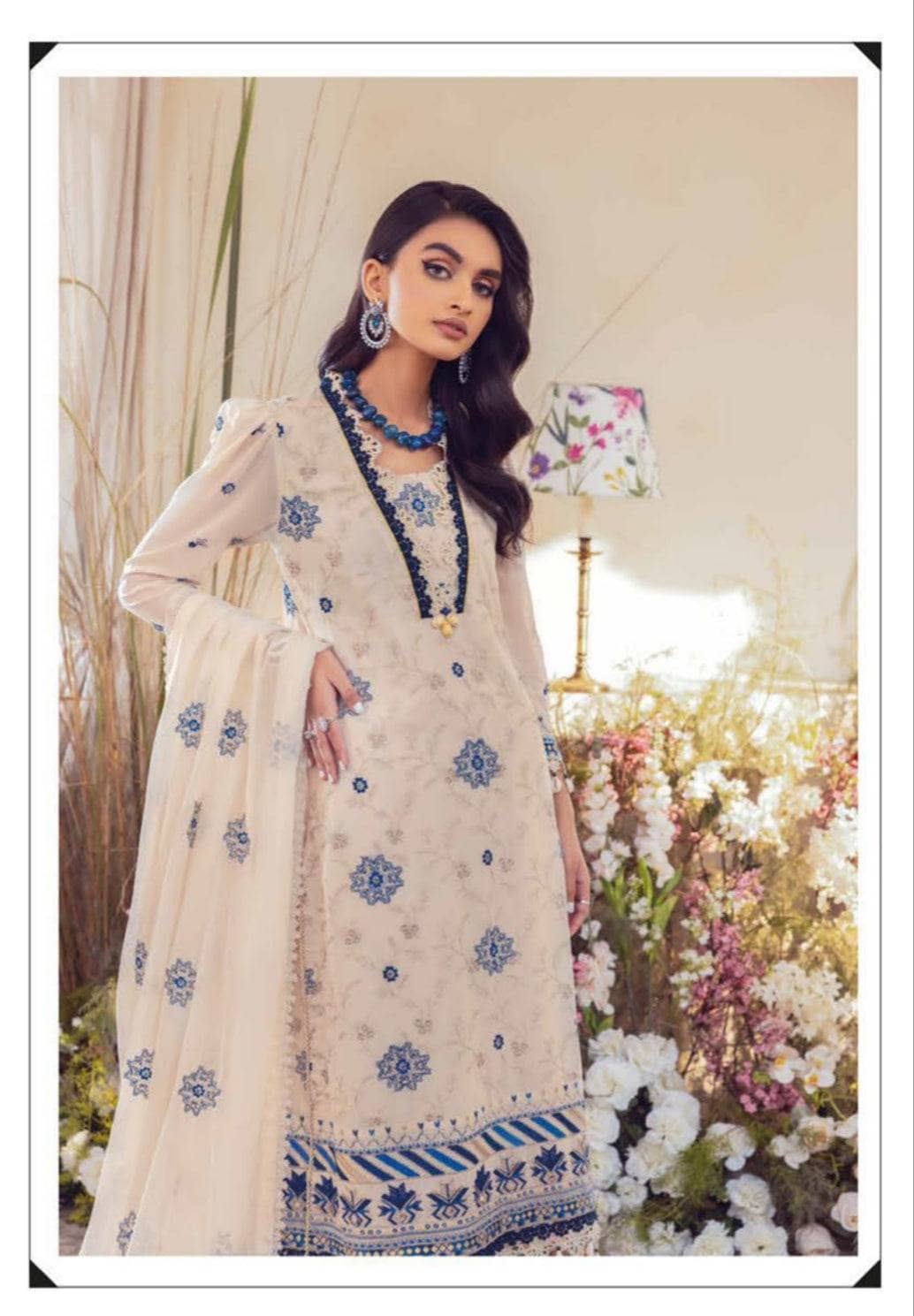 img_gul_ahmed_premium_lawn_23_awwal_boutique