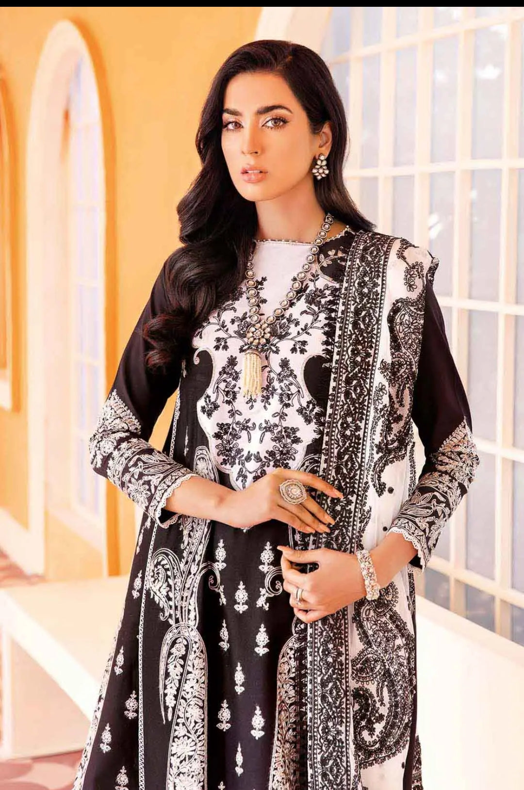 img_gul_ahmed_summer_premium_lawn_2022_awwal_boutique