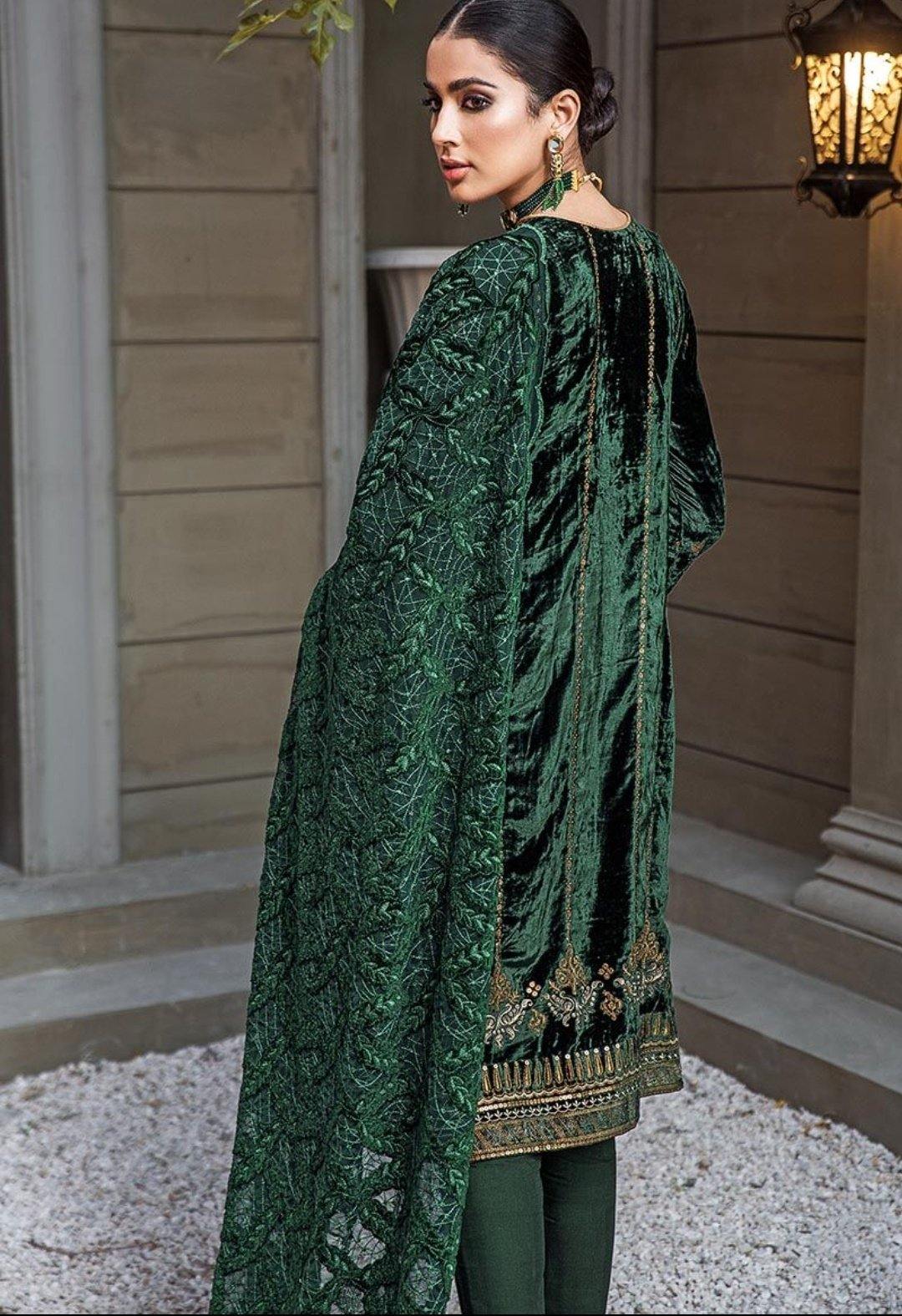 img_gul_ahmed_lacquer_Velvet_awwal_boutique